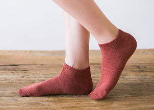穿上這些糖果色襪子,給雙腳一絲日系靈光